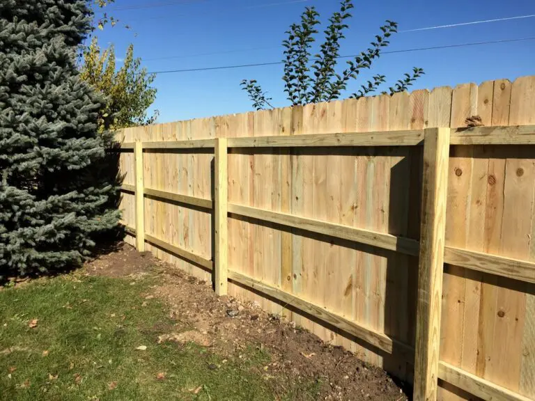 cedar-fence-privacy-dog-eared-straight-top