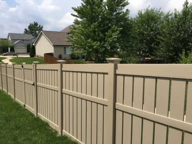 Vinyl Fence Photo
