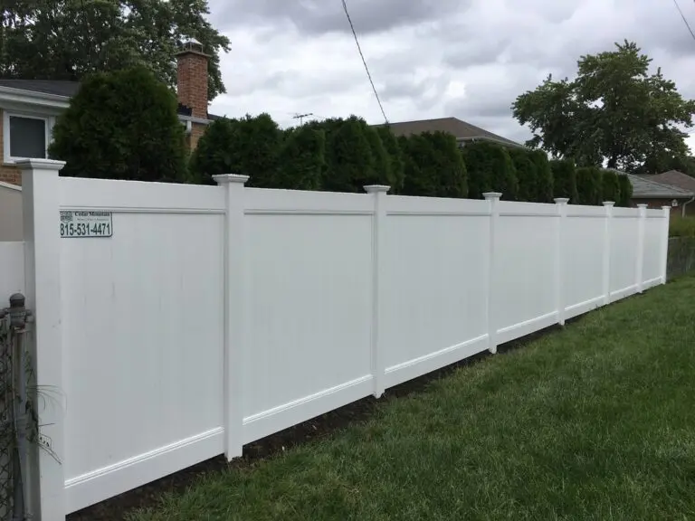Vinyl Fence Photo