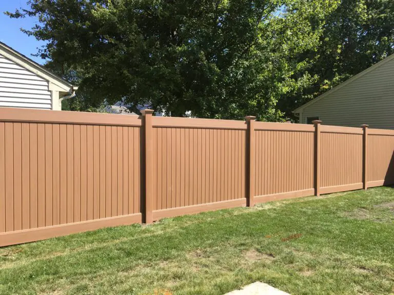 Vinyl Fence Photo