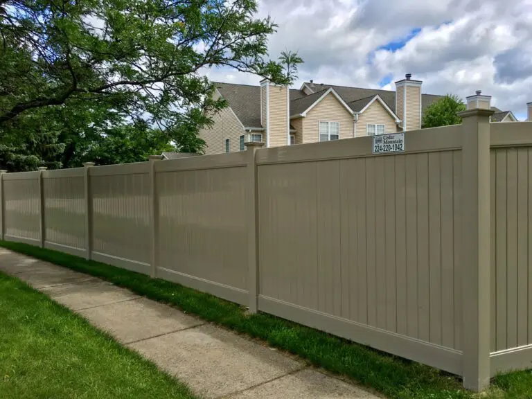 Vinyl Fence Photo