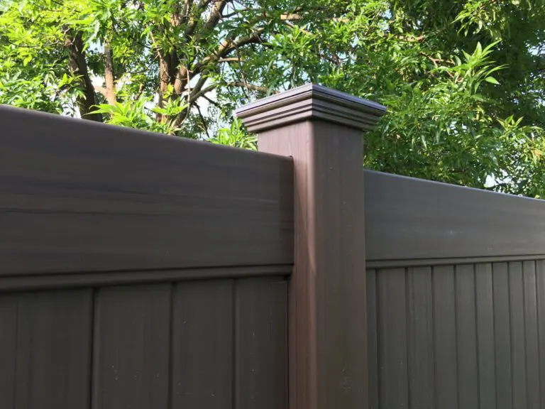 Vinyl Fence Photo
