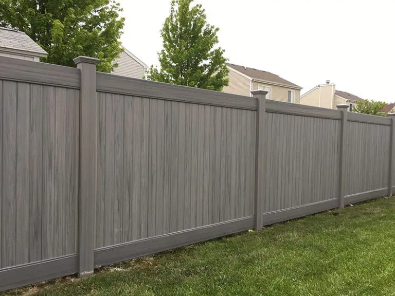 Vinyl Fence Photo