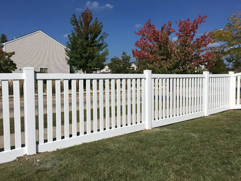 White Vinyl Traditional Vinyl Fence