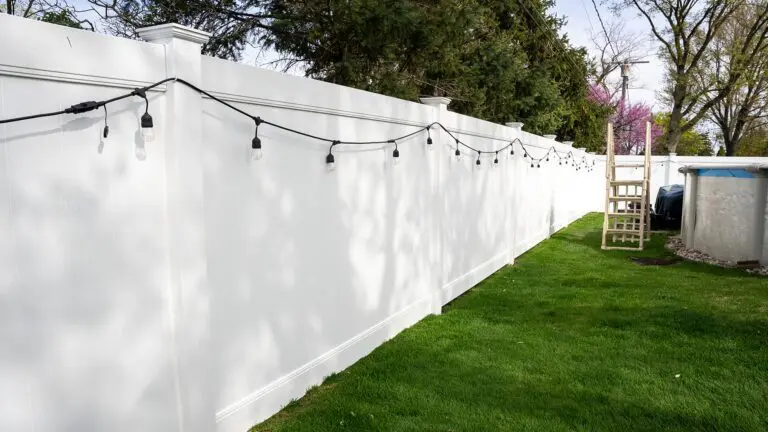 Vinyl Fence Photo