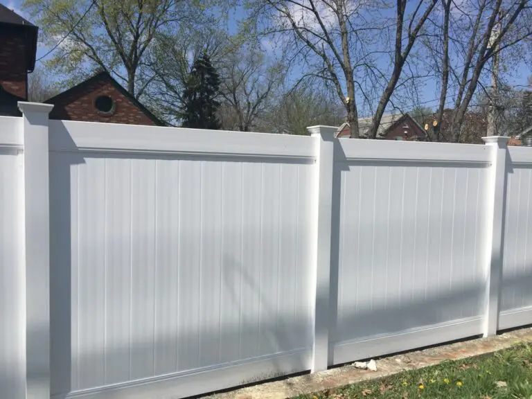 Vinyl Fence Photo