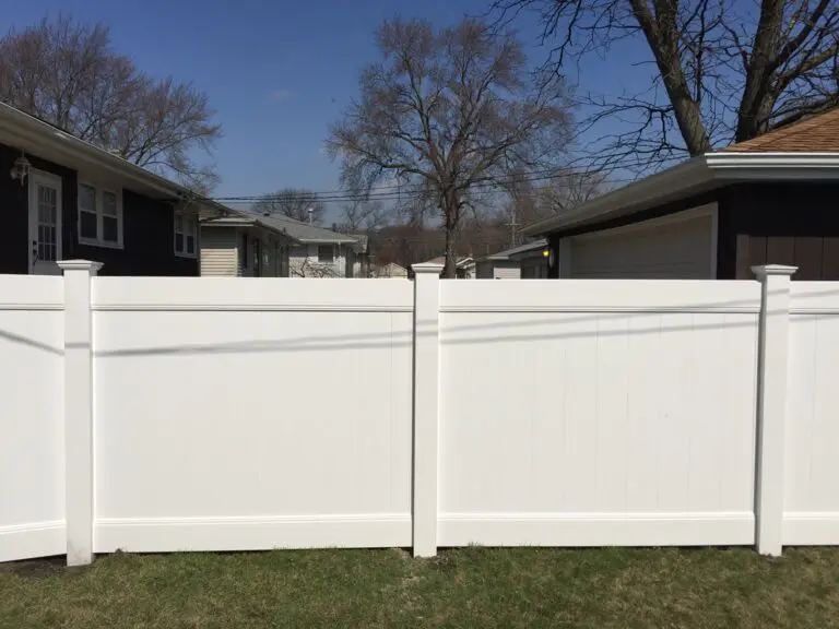 Vinyl Fence Photo