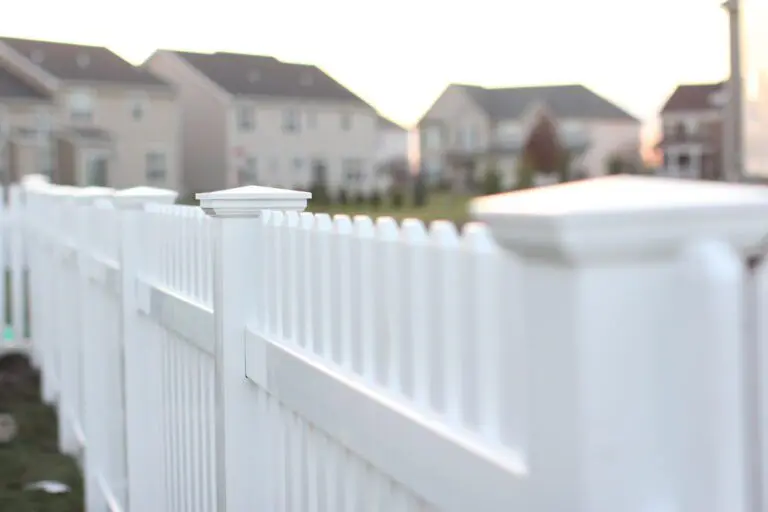Vinyl Fence Photo