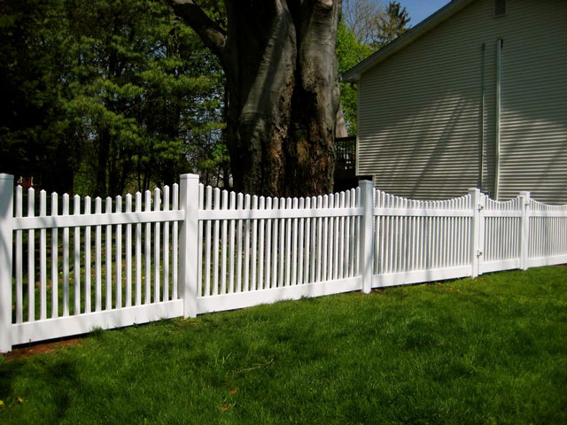 4 Foot White Vinyl Spaced Picket Scallop Fence