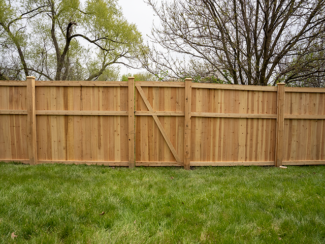 Cedar Wood Privacy Fence 6 Foot - Fence Installed in Arlington Heights, Illinois