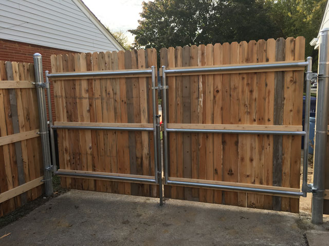 wood-privacy-fence-driveway-gate